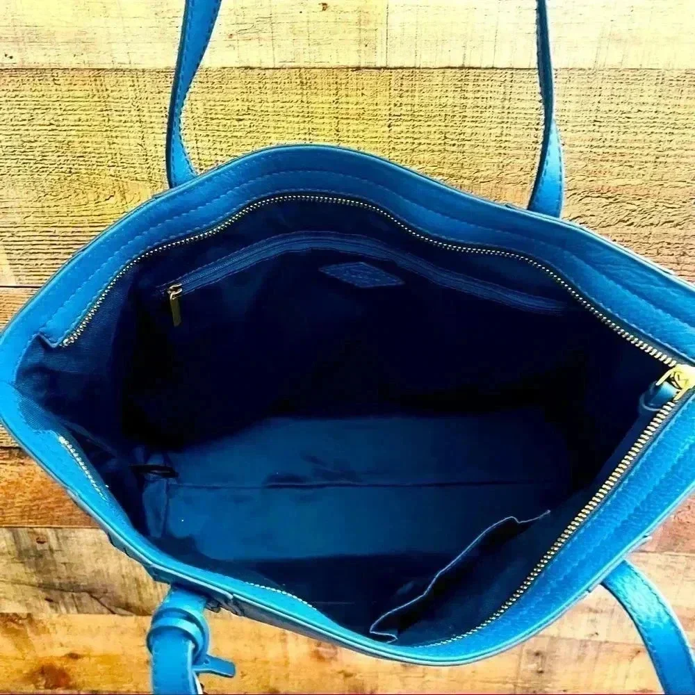 NWOT Fossil Emma Leather Blue Shoulder Tote
